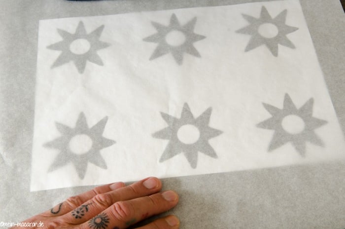 Schablone für sommersonnige Macarons.