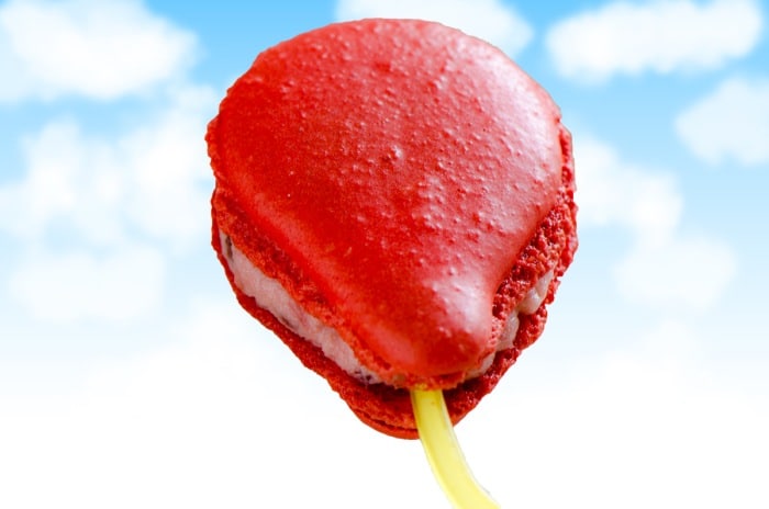 Macarons mit Johannisbeere Mousse Motiv-Macarons Luftballons