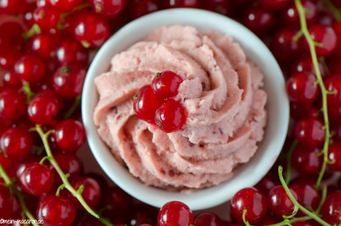 Johannisbeeren-Mousse