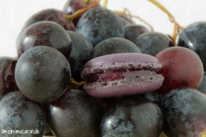 Macarons mit Traubenmarmelade.