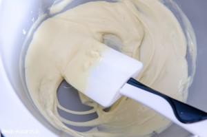 Avocado-Maracuja-Ganache. Kuvertüre auflösen.