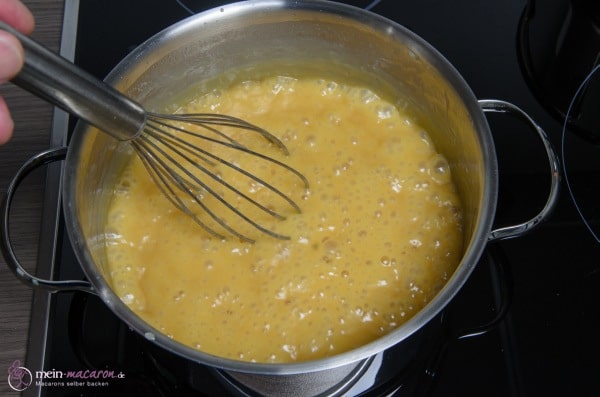 Die Kondensmilch hat eine schöne Karamellfarbe bekommen. 