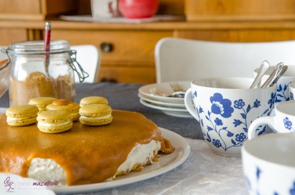 Freunde einladen und einen leckeren Kuchen gemeinsam genießen.