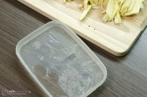 Gelatine einweichen.