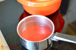 Erdbeer-Ganache, Schritt 4 Erdbeerpüree aufkochen.