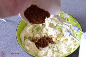 Haselnuss-Ganache, Schritt 11 Haselnüsse unterheben
