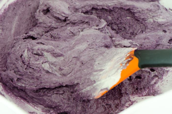 Die aufgelockerte Mandelpaste