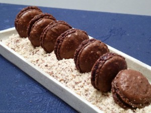 Linzer Macarons
