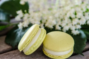 Macarons mit Holunderblüten-Ganache