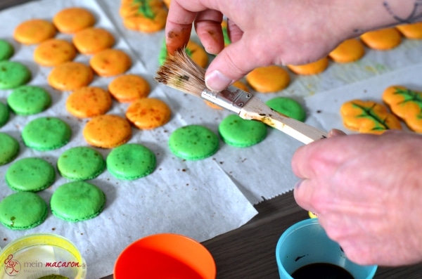 Macarons mit Schoko-Punsch-Ganache.