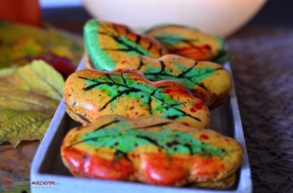 Macarons mit Schoko-Punsch-Ganache.