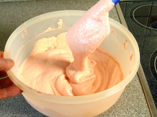 der fertige Macaronteig, die Macaronage.