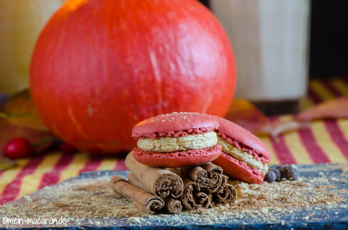 Macarons mit Pumpkin-Spice-Latte-Ganache.