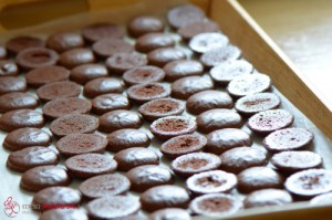 Schoko-Macarons, Schritt 12 backen, abkühlen und sortieren.