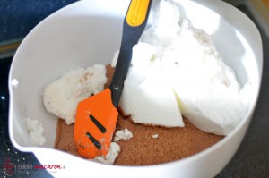 Schoko-Macarons, Schritt 5 Eischnee und Mandelmischung.