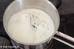 Rezept Ganache mit Vollmilchkuvertüre und Vanille.