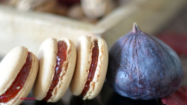 Walnuss-Macarons mit Feigenmarmelade